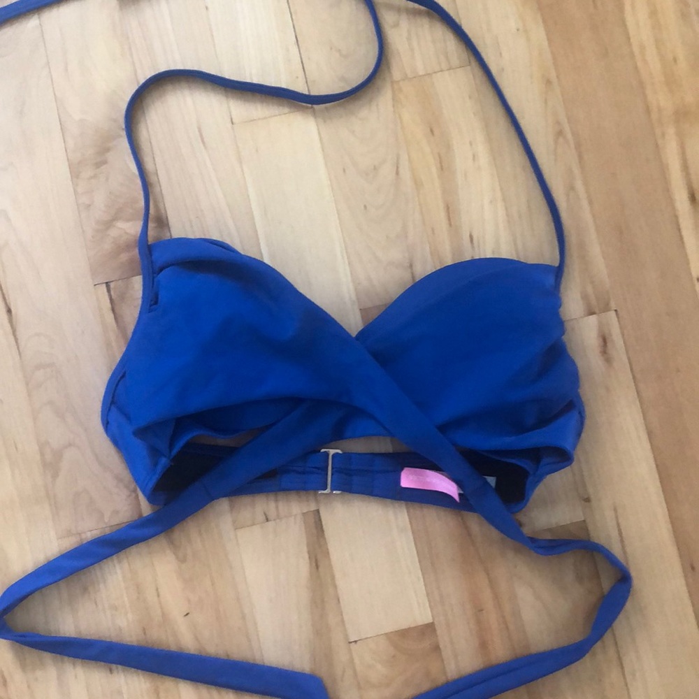 Victoria’s Secret bikini top!